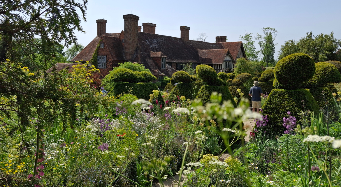 Farbenfroher Naturgarten in England